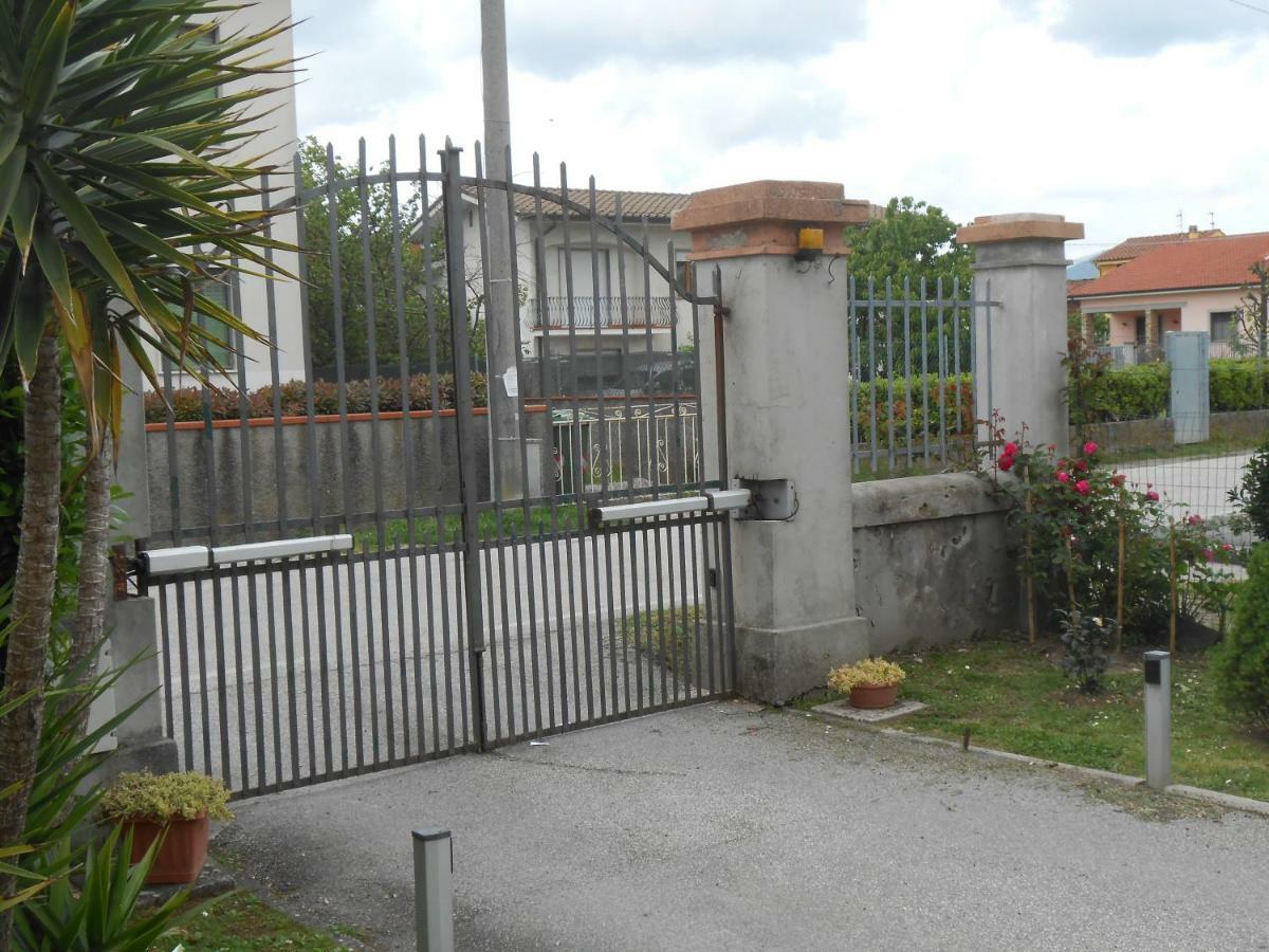 Casa Vacanze Orsi Lucca Bagian luar foto